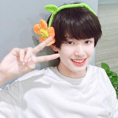 张泽禹最新爆料图片大全,高清美图大集合,魅力四溢引关注 第2张 张泽禹最新爆料图片大全,高清美图大集合,魅力四溢引关注 第2张